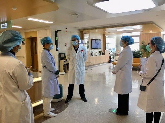 7 一手抓疫情防控，一手抓医教研产1.jpg